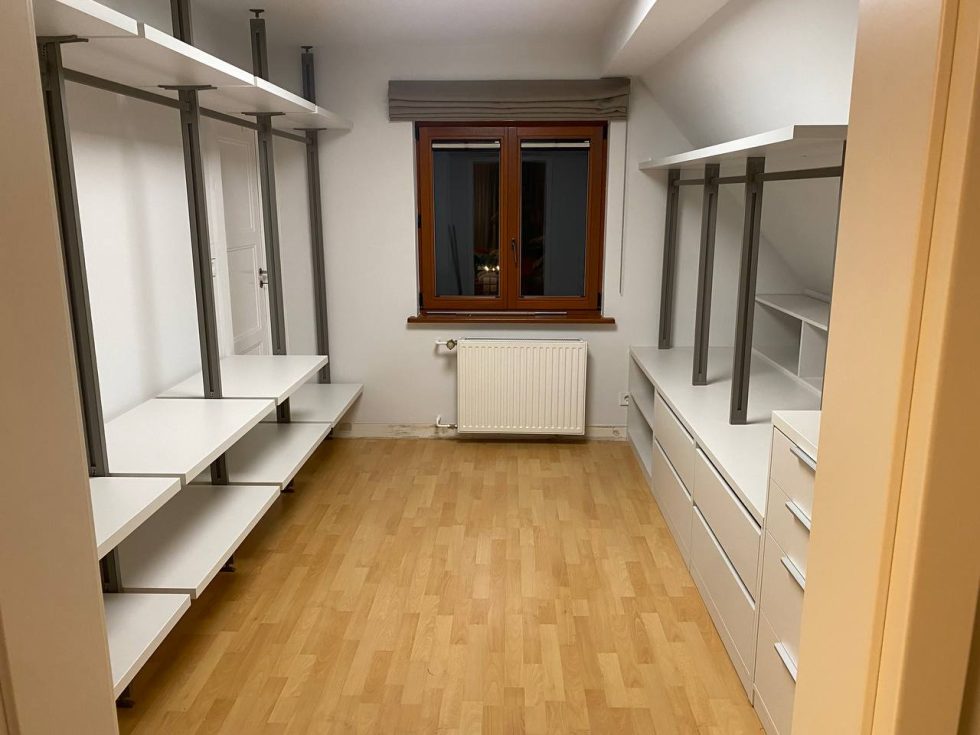 photo_5469690475964397176_y