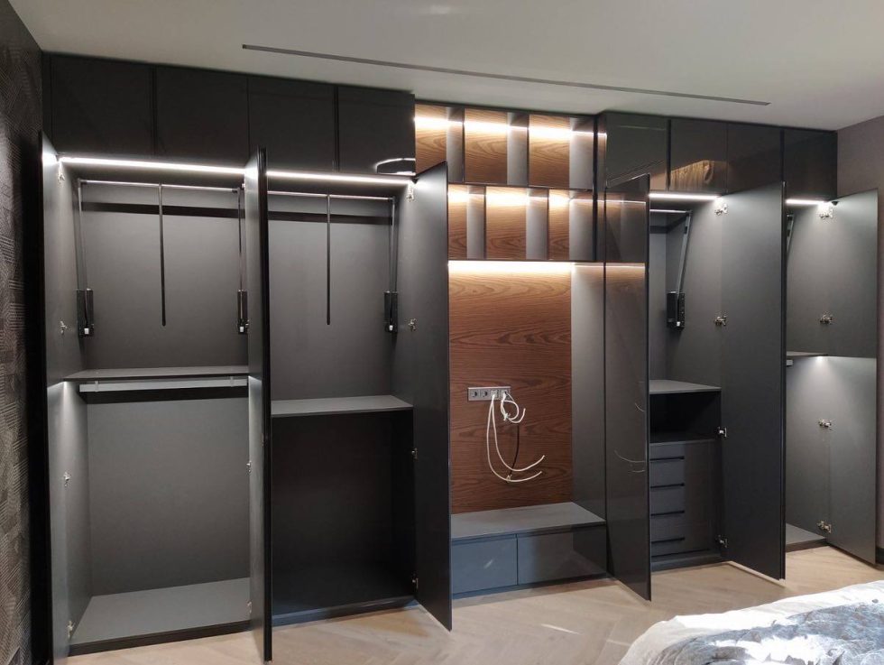 photo_5469690475964397200_y